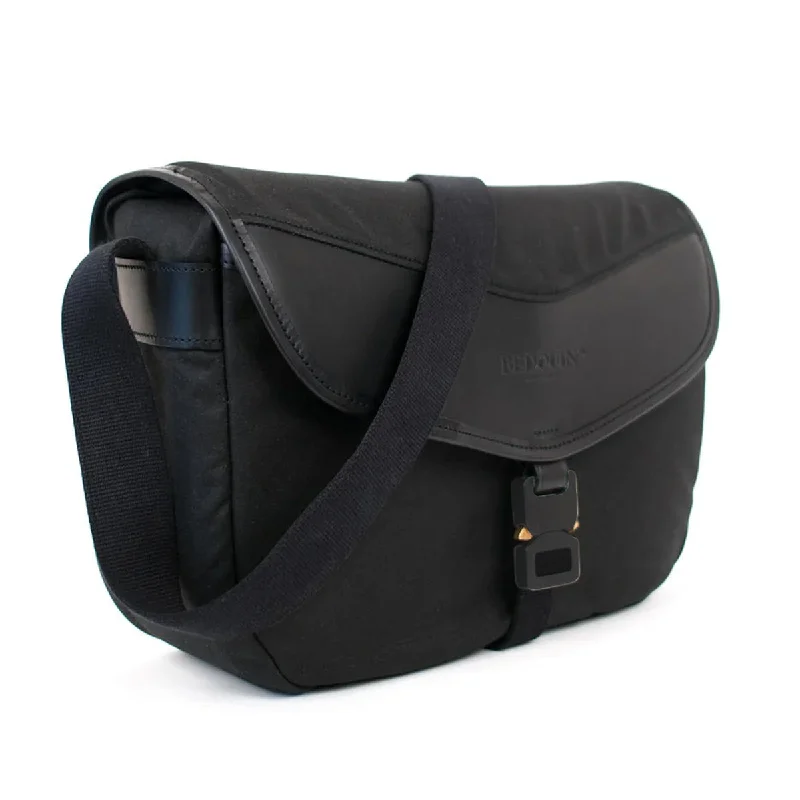 15L / Black / Black Leather